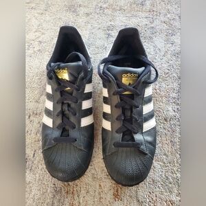 Adidas Superstar, Men's Size 7, Black and Gold, Like new